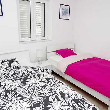 Apartment J&v *